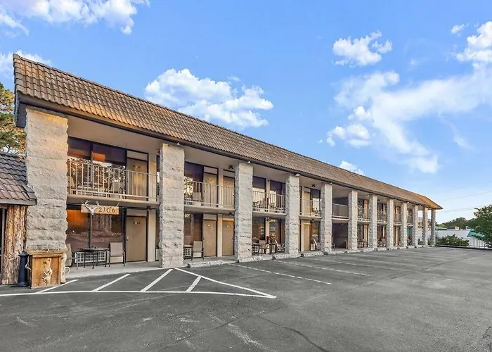 Stonegate Lodge King Bed, 2Mi To Historic Dtwn Salt Water Pool Room #206